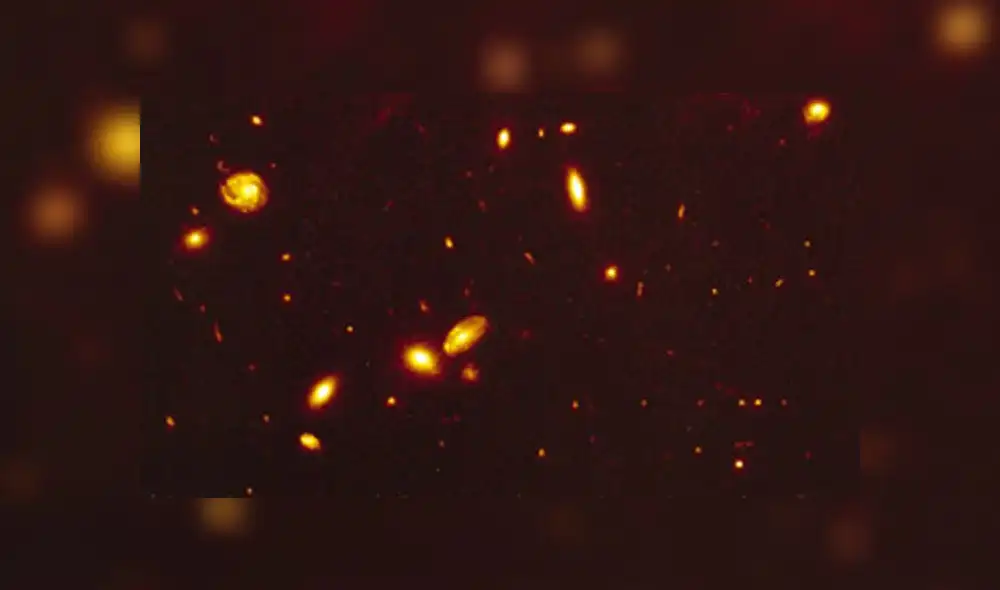 Los cosmólogos perciben la acelerada expansión del universo por la luz que emiten las galaxias más lejanas. Crédito: Telescopio Hubble / NASA / ESA.