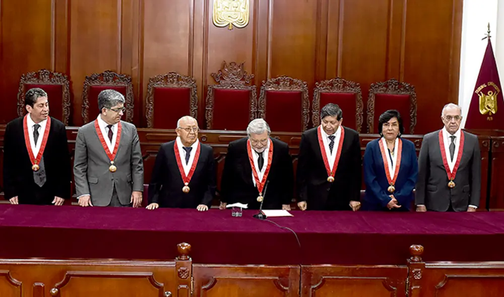 Tribunos decisores. Los magistrados deben resolver controversia clave que puede remecer más al gobierno y cargar la agenda del próximo Parlamento.