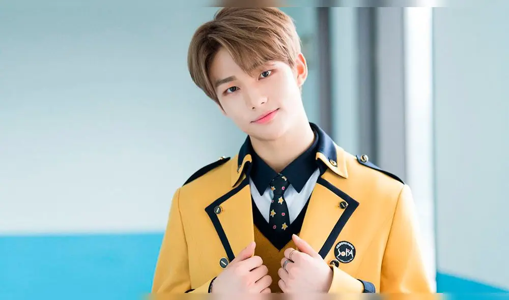 Desliza para ver más fotos de Hyunjin Desliza para ver más fotos de Hyunjin