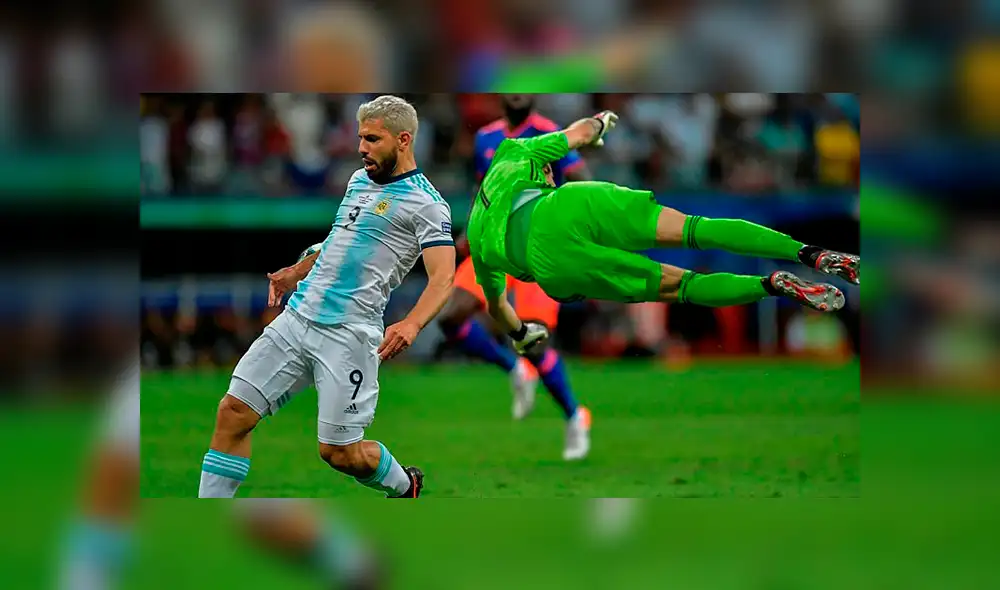 Argentina vs. Colombia: Ospina se juega la vida tras pase filtrado de Messi [VIDEO]