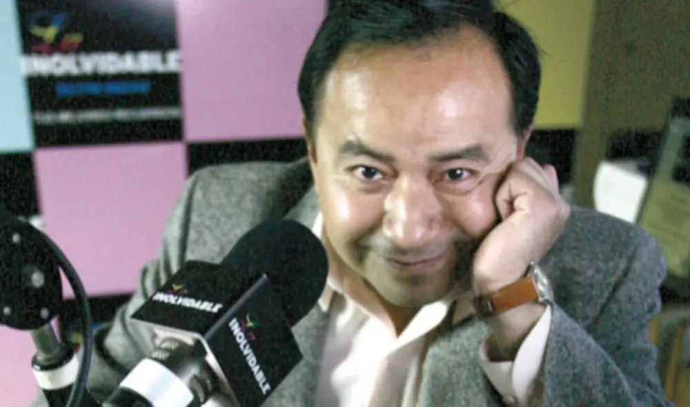 Koky Salgado en la cabina de su programa La hora del lonchecito. | Foto: El Popular