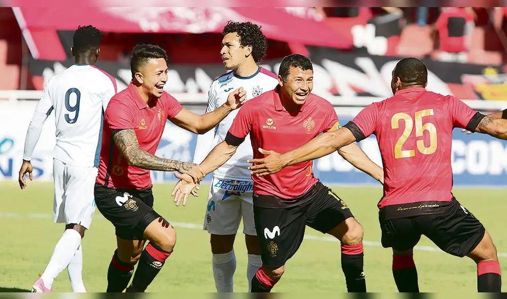 "Cachete" Zúñiga se despidió del fútbol profesional y del Melgar anotando gol