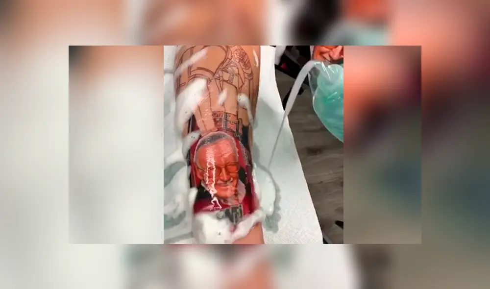 Desliza hacia la izquierda para ver el tatuaje 'ultra realista' que se hizo un fanático de Marvel con el rostro de Stan Lee. El video es viral en Facebook.