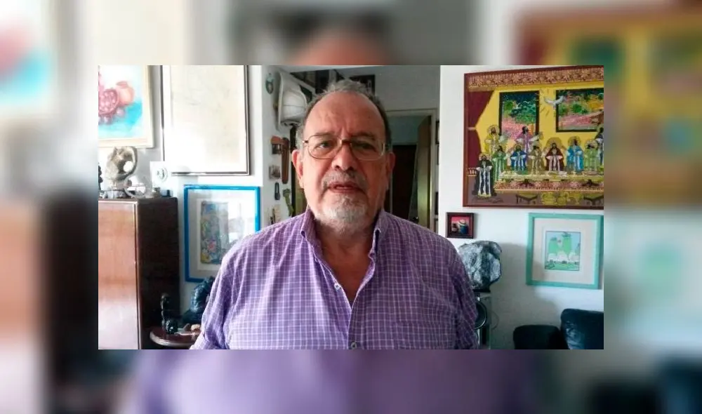 Soldiers and Chilean police members stand at a check-point during the mandatory total quarantine due to the new COVID-19 coronavirus pandemic in Santiago, on June 10, 2020. (Photo by Martin BERNETTI / AFP)