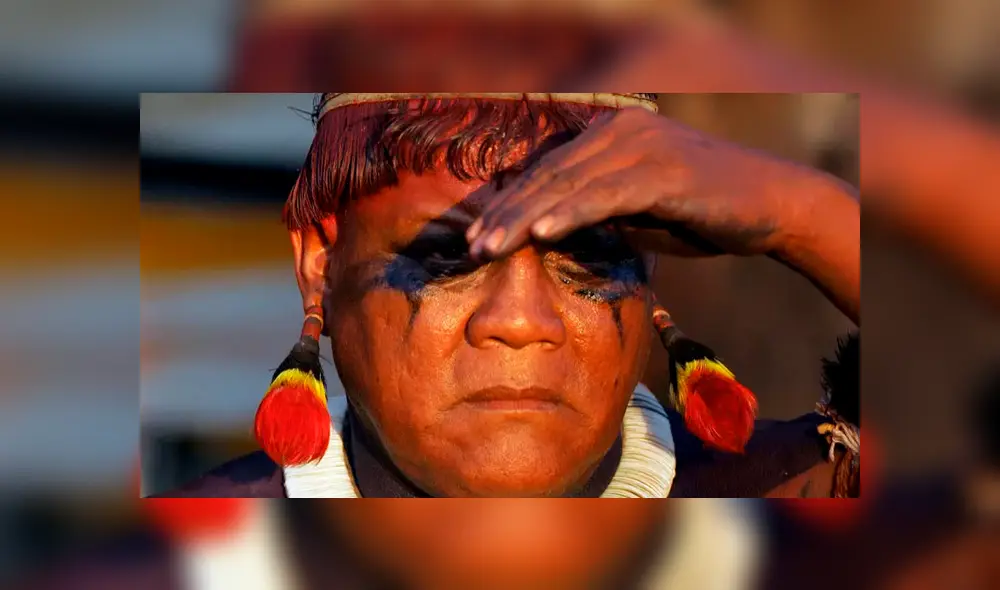 El líder indígena Aritana Yawalapiti, que luchaba por preservar la Amazonia, falleció por coronavirus en Brasil. Foto: Antonio Scorza / AFP El líder indígena Aritana Yawalapiti, que luchaba por preservar la Amazonia, falleció por coronavirus en Brasil. Foto: Antonio Scorza / AFP