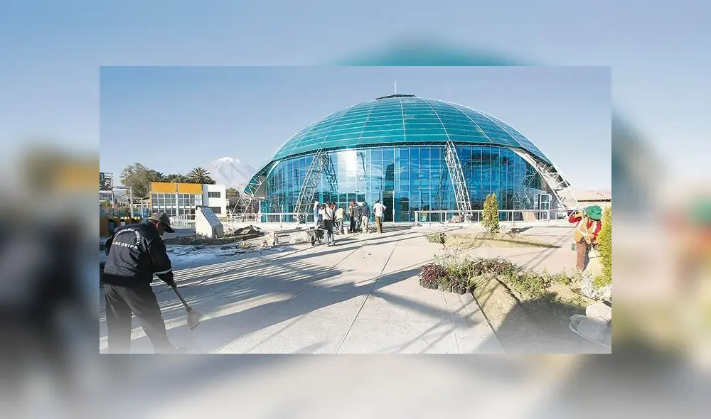 Alcaldesa de Arequipa se rehúsa a desmontar la cúpula del Palacio Metropolitano