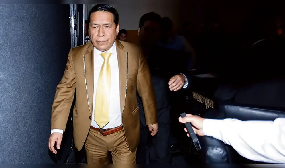 Pese a denuncias, la Fiscalía no investiga al pastor Santana