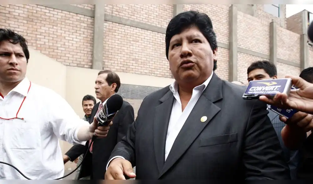 Fiscalía solicita 2 años de prisión preventiva para Edwin Oviedo 