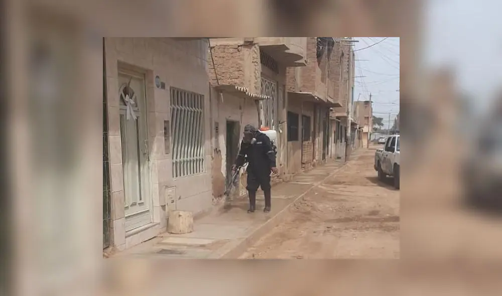 Desinfectan calles Desinfectan calles