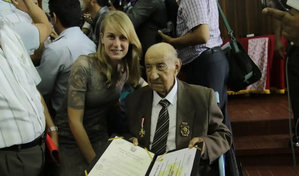 Condecoración a Jorge Sanjinez, veterano peruano de la Segunda Guerra Mundial [FOTOS]