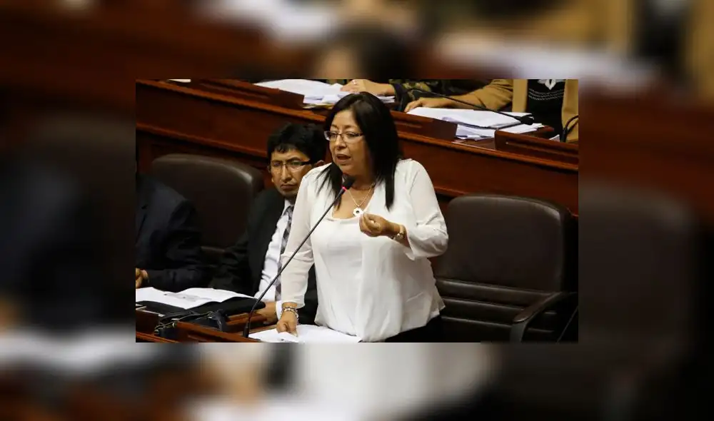 Congresista cometió lapsus en comisión tras pedir votación a “mano armada” [VIDEO]