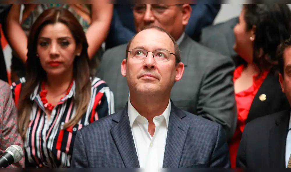 Chlimper entregó US$210 mil en efectivo a directivo de medio a favor de FP, según fiscal Chlimper entregó US$210 mil en efectivo a directivo de medio a favor de FP, según fiscal