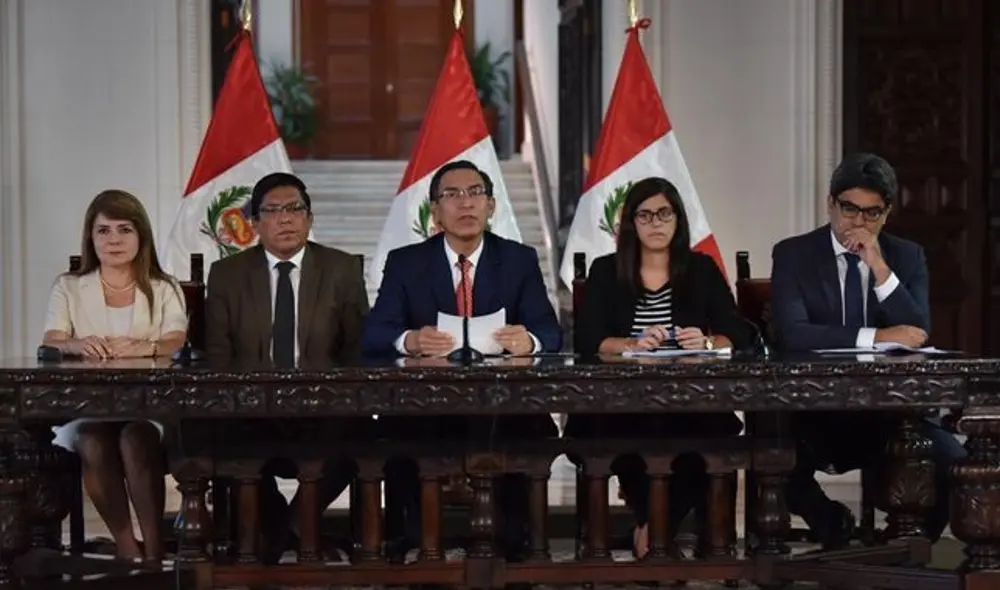 Presidente Martín Vizcarra y sus ministros anunciaron a la ciudadanía las medidas adoptadas por el Gobierno ante el coronavirus. Foto: Melissa Merino / La República. Presidente Martín Vizcarra y sus ministros anunciaron a la ciudadanía las medidas adoptadas por el Gobierno ante el coronavirus. Foto: Melissa Merino / La República.