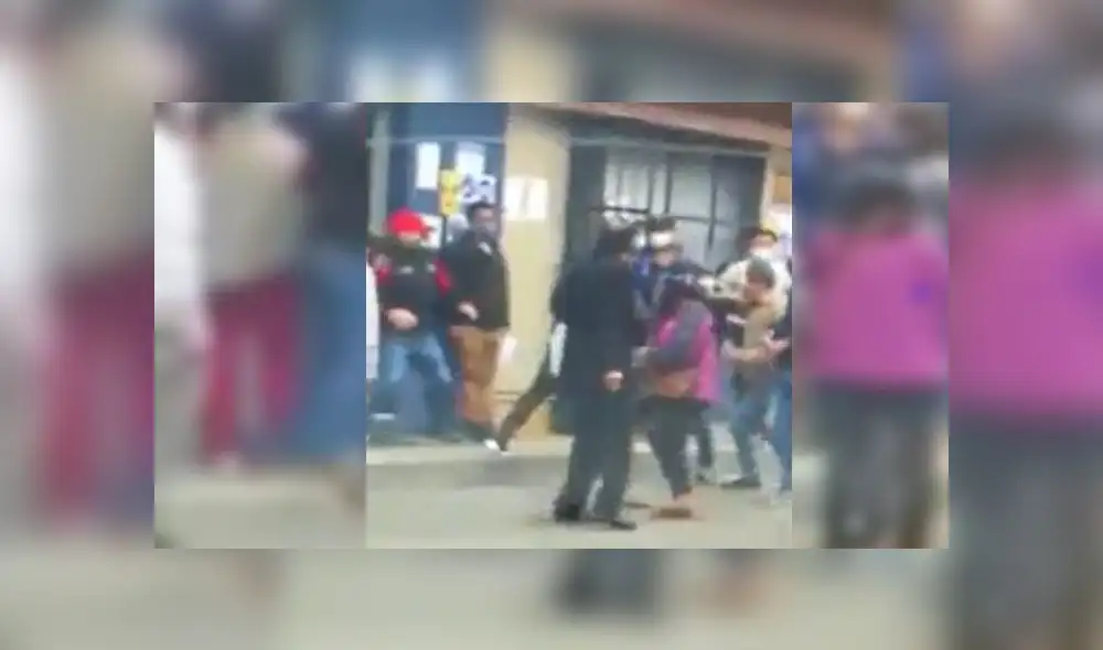 Familia acudió hasta el centro de trabajo del policía para reclamarle por su accionar. Créditos: ATV. Familia acudió hasta el centro de trabajo del policía para reclamarle por su accionar. Créditos: ATV.