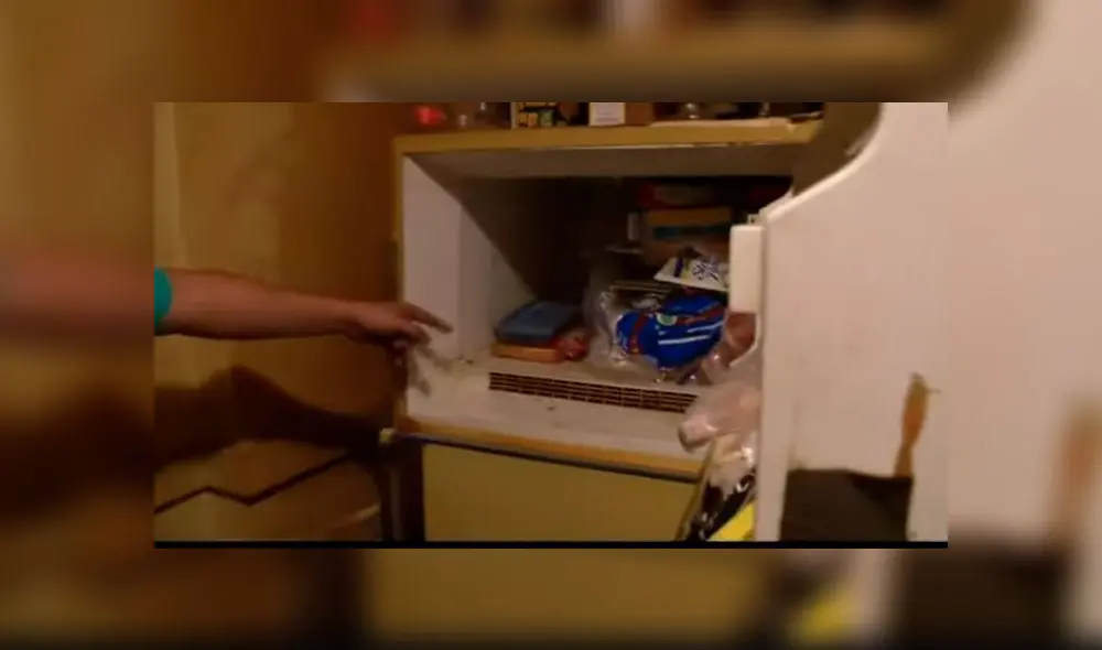 Si sus sospechas son ciertas, el cadáver de su hermana habría estado 37 años en la nevera de su madre. Captura de Video/Youtube. Si sus sospechas son ciertas, el cadáver de su hermana habría estado 37 años en la nevera de su madre. Captura de Video/Youtube.