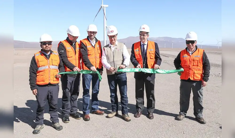 Inauguran parque de energía eólica más grande del Perú en Ica