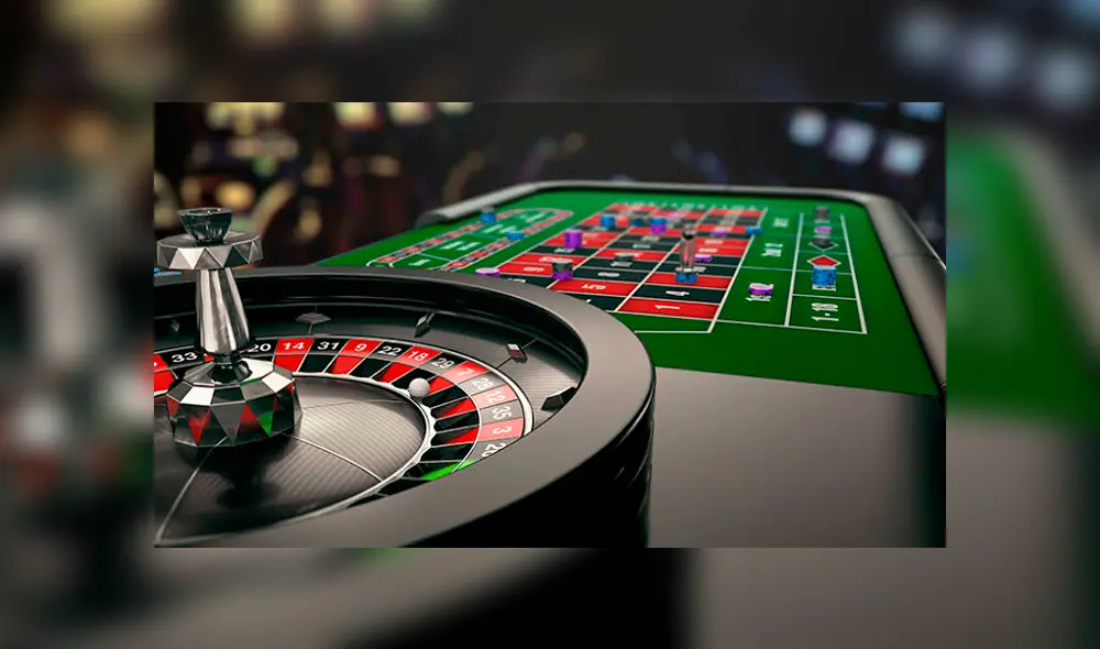 Padre deja a su hija enferma encerrada en el auto para irse a jugar a un casino 