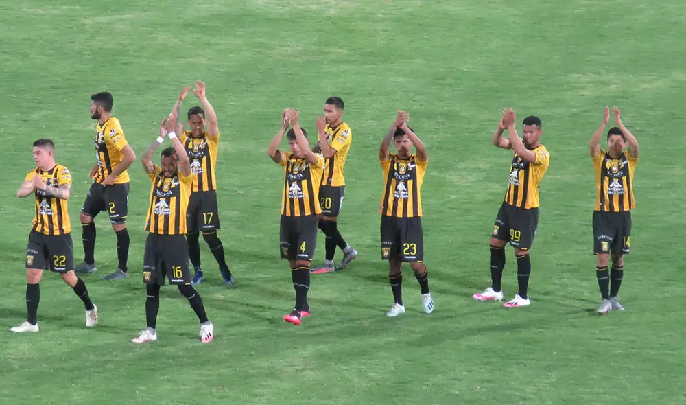 The Strongest y Bolívar juegan este sábado por la fecha 21 del Torneo Apertura 2020 de Bolivia. Foto: Twitter / @ClubStrongest