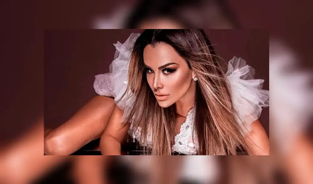 Ninel Conde paraliza Instagram con sexy foto en la cama