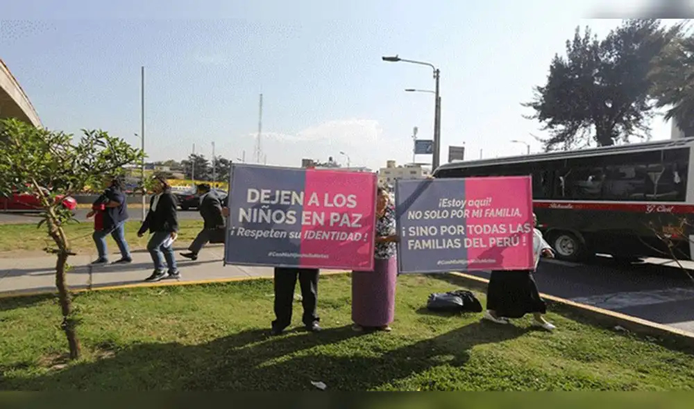 Madres en acción: "Con mis hijos no te metas" exagera Madres en acción: "Con mis hijos no te metas" exagera