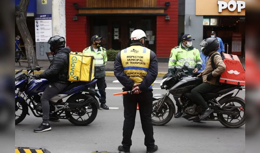 La Municipalidad de Miraflores realizó un operativo de control y prueba rápida de COVID-19 a motociclistas y ciclistas de reparto Delivery / Créditos: Marco Cotrina