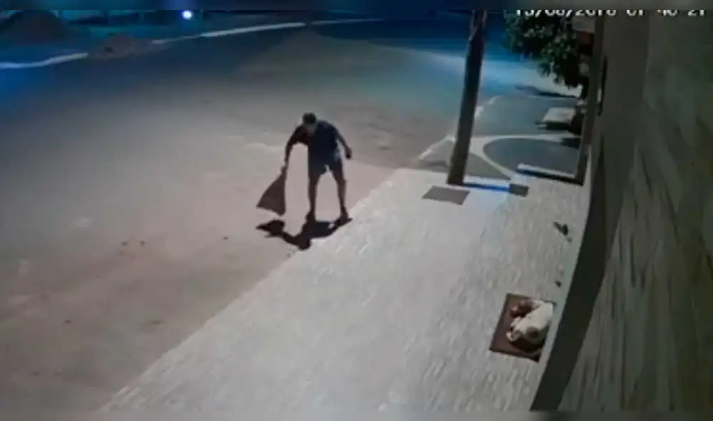 YouTube: joven se cruzó con un perro callejero y tiene este noble gesto que conmueve [VIDEO]