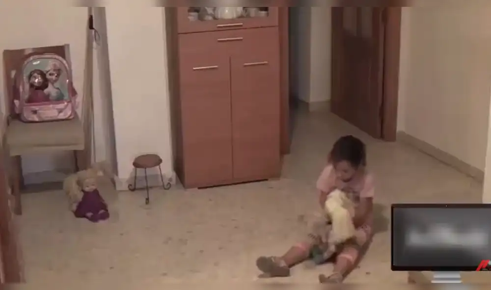 YouTube Viral: Ponen cámara en cuarto de su hija y captaron algo aterrador[VIDEO]