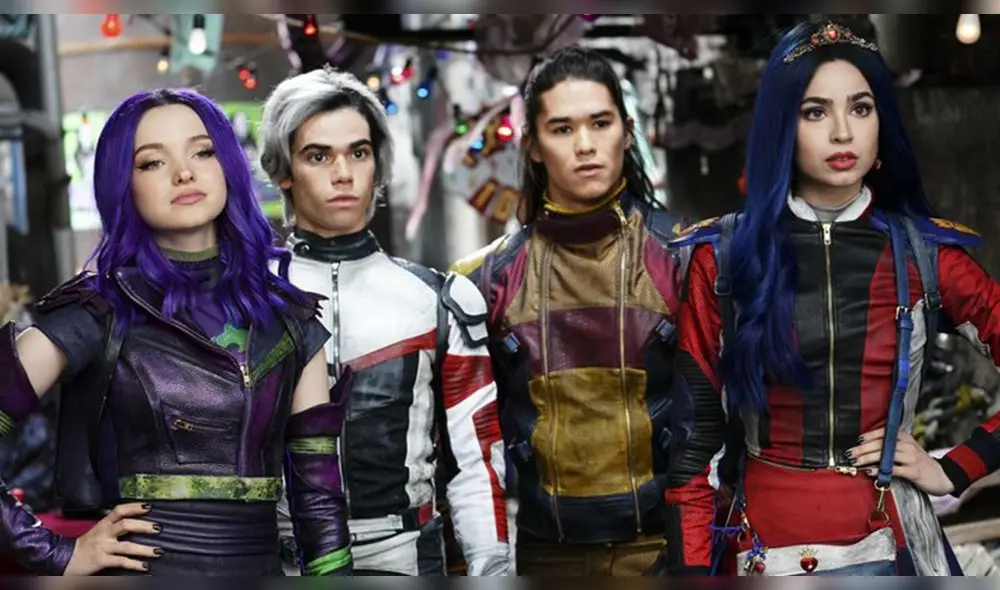 Dove Cameron rompe en llanto tras despedirse de Cameron Boyce Dove Cameron rompe en llanto tras despedirse de Cameron Boyce