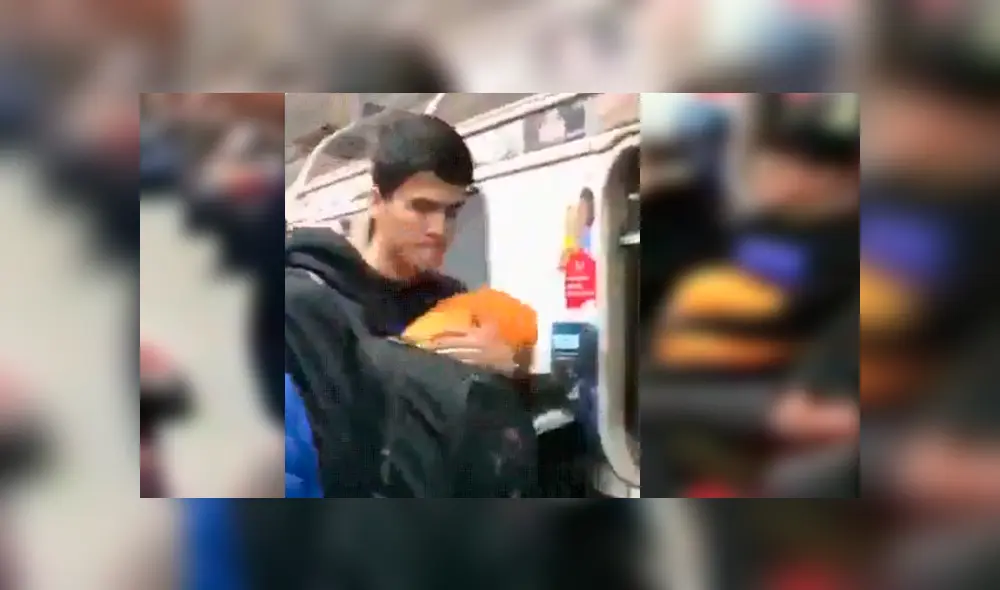 Video es viral en Facebook. El hombre ha causado gran indignación entre los internautas al ser captado usando su peculiar maniobra para lograr un asiento en transporte público