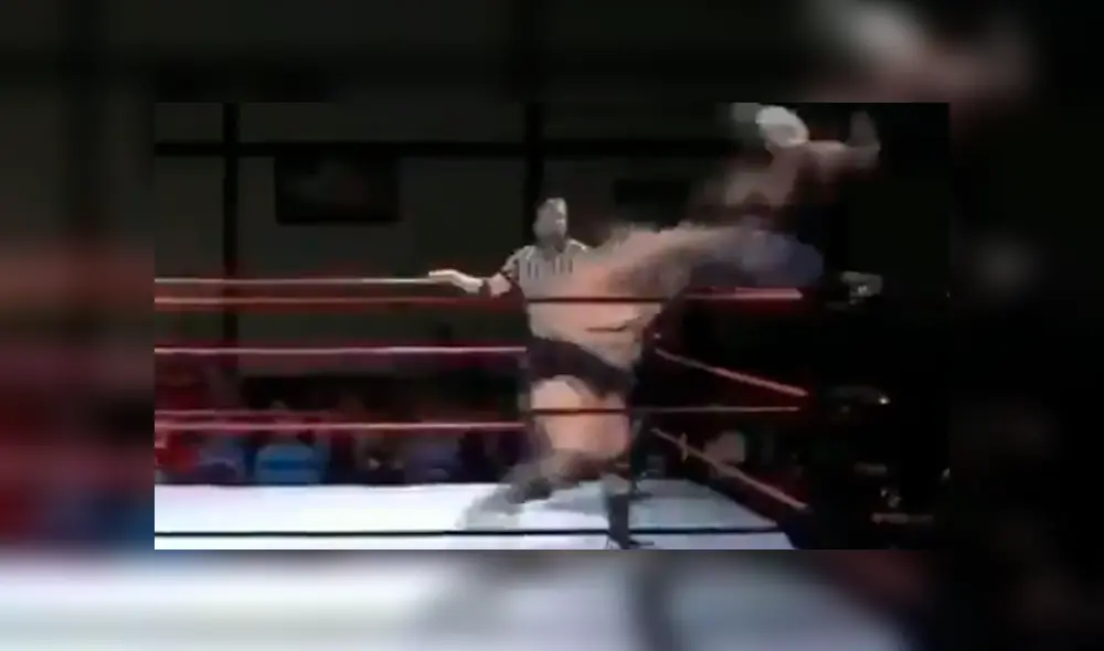 Facebook viral: Luchador se cree el ganador de combate, pero rival reacciona y le da severa lección [VIDEO] 