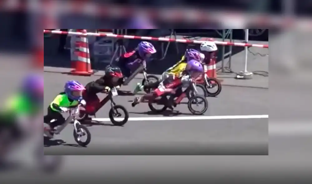 Facebook: Niñas compiten en carrera de ciclismo, pero peculiar detalle desata miles de burlas [VIDEO]