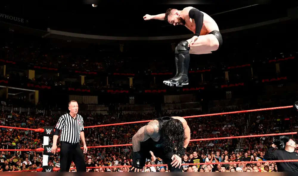 Entrenador de waterpolo copió el ataque de un luchador de WWE y desató brutal pelea [VIDEO]