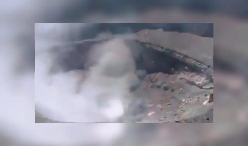 Jóvenes suben y graban interior del volcán Popocatépetl en plena erupción [VIDEOS]