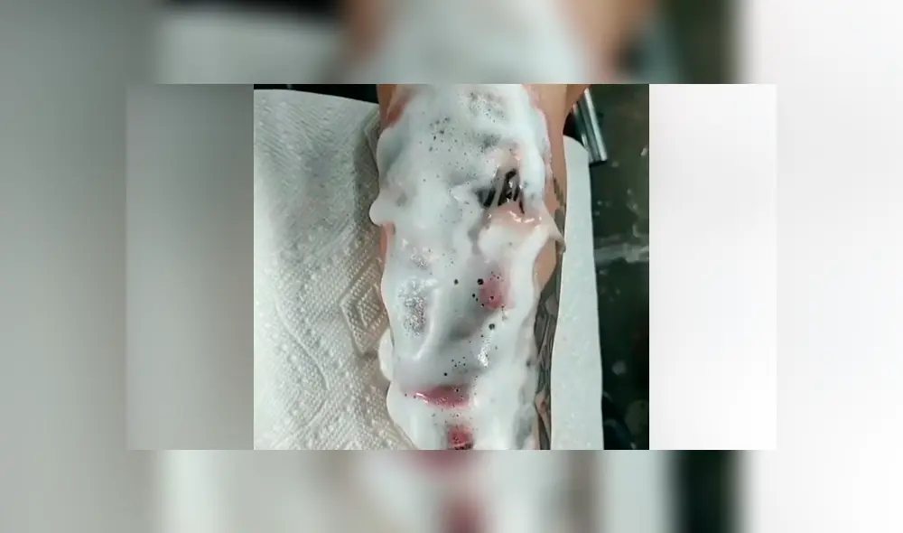 El video viral de Facebook muestra el tatuaje que se hizo una joven alusivo al cantante reggaetonero Anuel AA.