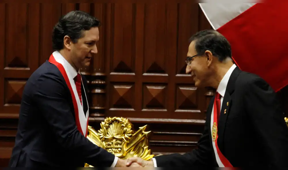Salaverry calificó de golpe bajo que el presidente Vizcarra visite el Congreso sin avisar Salaverry calificó de golpe bajo que el presidente Vizcarra visite el Congreso sin avisar