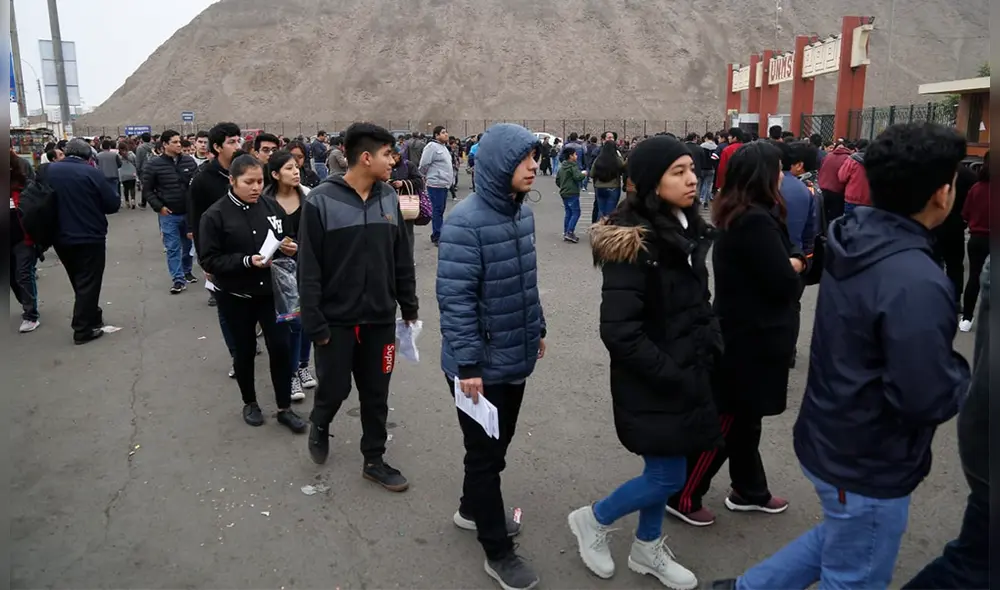 En Lima son un total de 22 230 postulantes. (Foto: Mauricio Malca) En Lima son un total de 22 230 postulantes. (Foto: Mauricio Malca)
