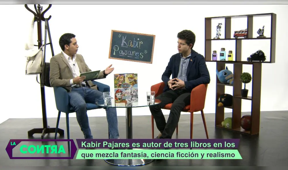 Kabir Pajares decidido a transformar el mundo con sus escritos aquí en La Contra