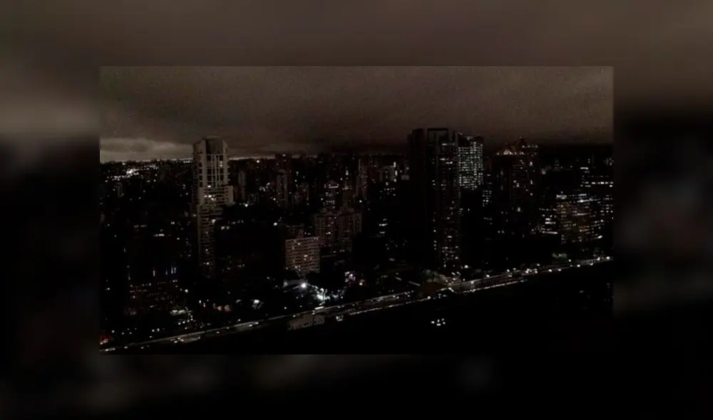 Especialistas dijeron que el fenómeno se formó por el incendio en la Amazonía y el clima en Sao Paulo. Foto: Twitter