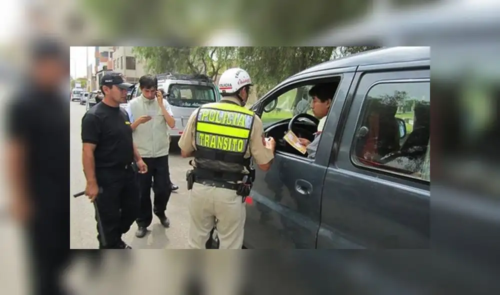 Documento debe ser llevado por el conductor cada vez que sale con dirección a su centro de labores. (Foto: Difusión) Documento debe ser llevado por el conductor cada vez que sale con dirección a su centro de labores. (Foto: Difusión)