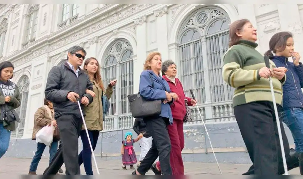 600 mil peruanos sufren de alguna discapacidad visual 600 mil peruanos sufren de alguna discapacidad visual