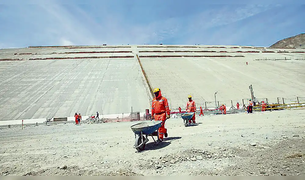 Palo Redondo. Sería culminada por concesionaria brasileña, acusada de pagar sobornos a funcionarios para ganar licitaciones. Palo Redondo. Sería culminada por concesionaria brasileña, acusada de pagar sobornos a funcionarios para ganar licitaciones.