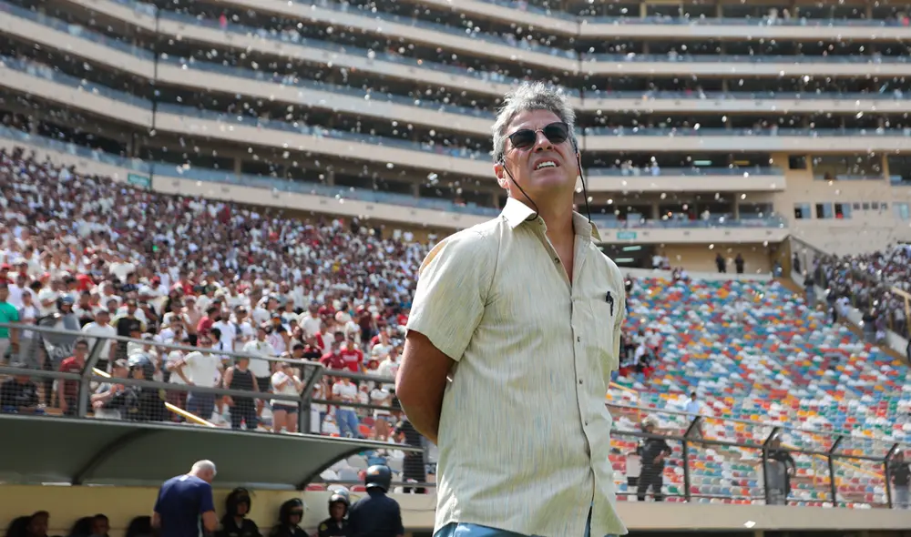 Pablo Bengoechea se expulsado en el clásico entre Alianza Lima y Universitario. | Foto: GLR Pablo Bengoechea se expulsado en el clásico entre Alianza Lima y Universitario. | Foto: GLR