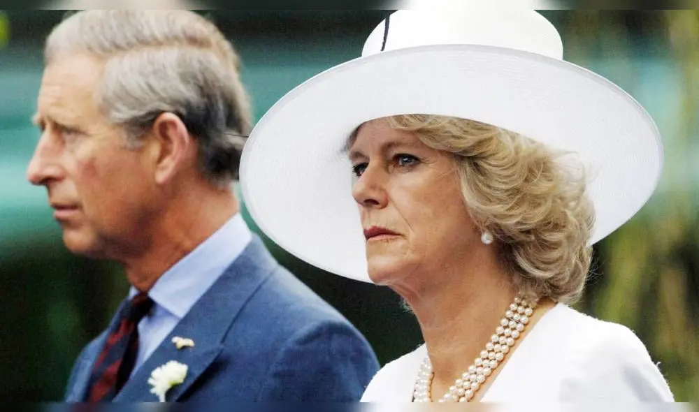 Los cónyuges también difundieron en Instagram una fotografía familiar junto a sus mascotas. (Foto: AFP)