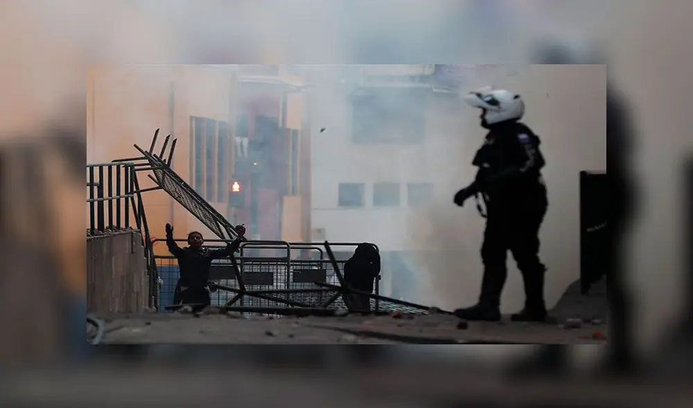 En Quito se han multiplicado los enfrentamientos entre ciudadanos y policías. Foto: EFE En Quito se han multiplicado los enfrentamientos entre ciudadanos y policías. Foto: EFE