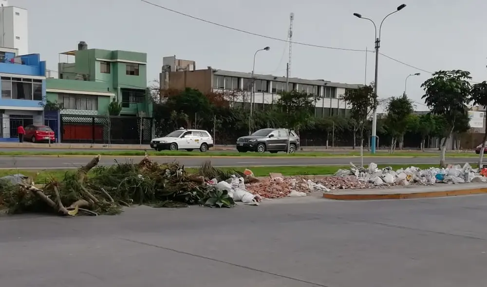 Callao. Piden recoger el desmonte abandonado en la concurrida vía.
