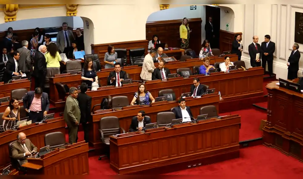 Pleno del Congreso quedó suspendido con ausencia de mayoría de Fuerza Popular Pleno del Congreso quedó suspendido con ausencia de mayoría de Fuerza Popular