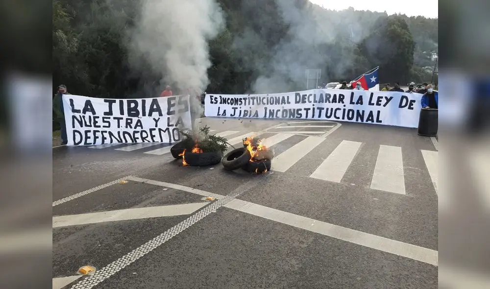 Las protestas se han intensificado en diversas caletas de Valparaíso. (Foto: @adeurresti / Twitter) Las protestas se han intensificado en diversas caletas de Valparaíso. (Foto: @adeurresti / Twitter)
