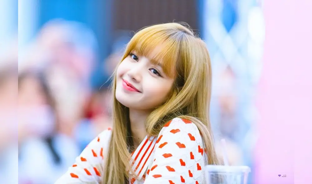 Lisa de BLACKPINK y el flequillo y que tanto le caracteriza. Lisa de BLACKPINK y el flequillo y que tanto le caracteriza.