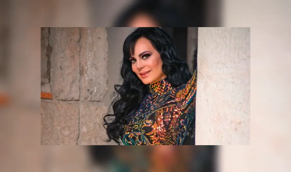 Maribel Guardia sufre inesperada caída durante su participación en un programa en vivo [VIDEO]