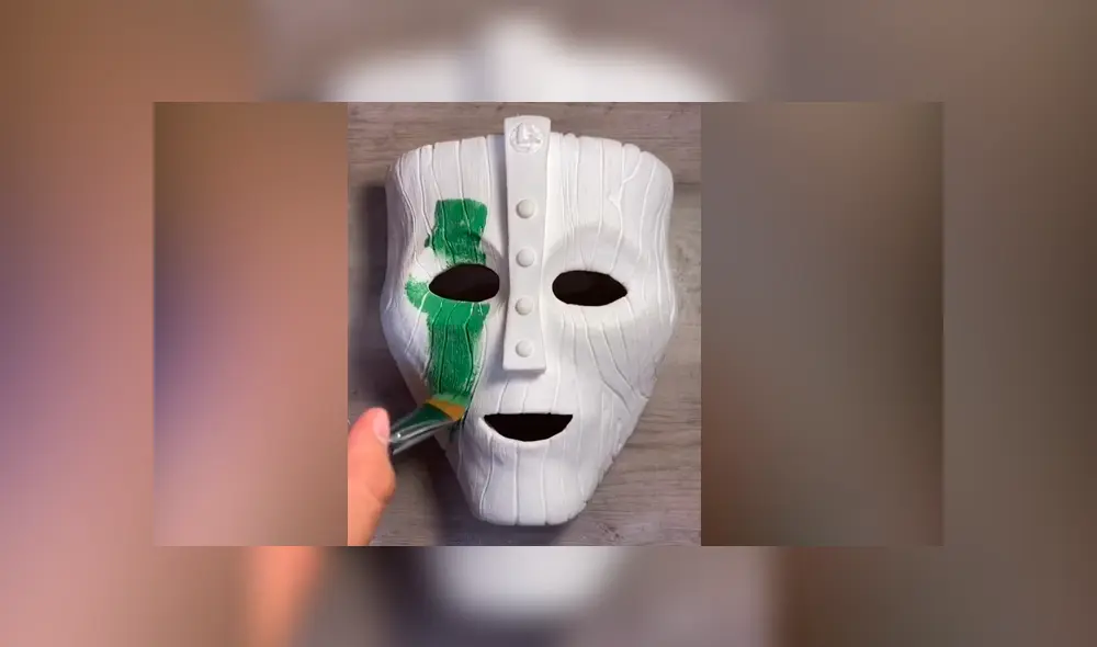 Desliza las imágenes para ver todo el proceso que siguió este joven escultor para crear su réplica de La máscara de Jim Carrey. Foto: Malcolm Hofmann/TikTok